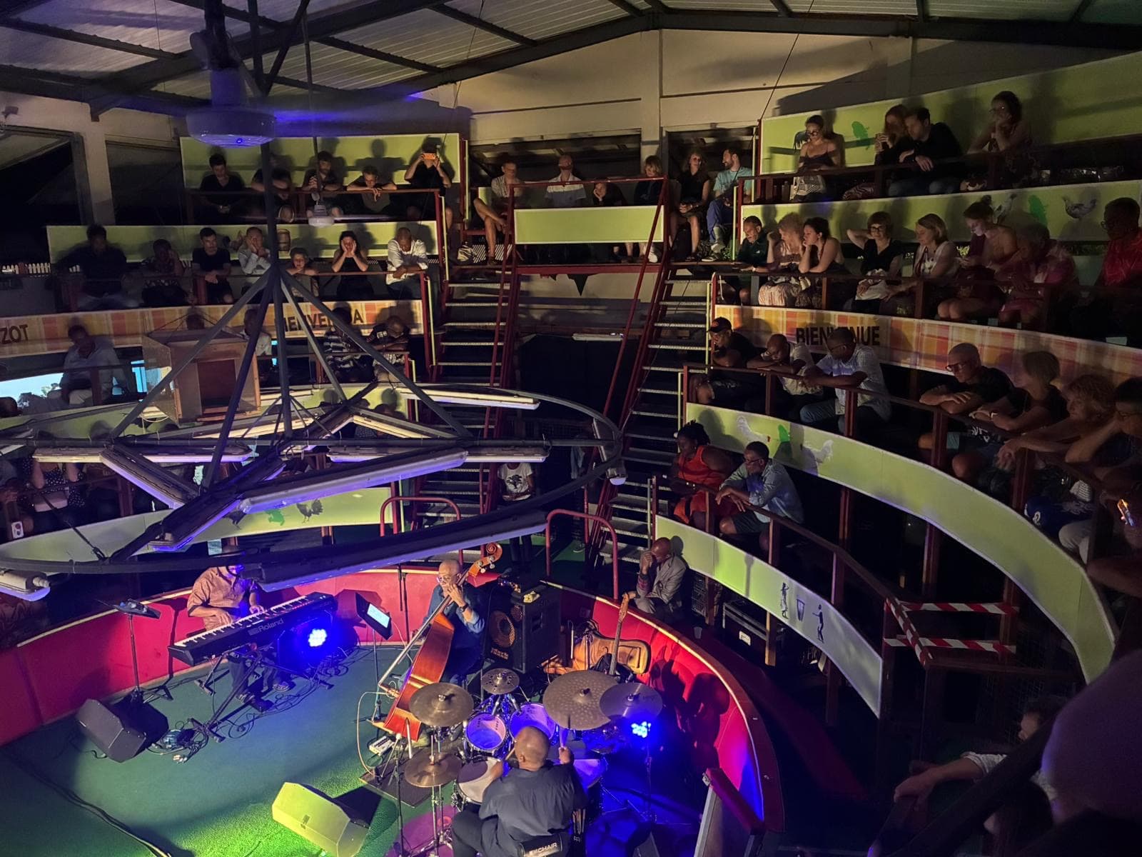 Gallery item number 0