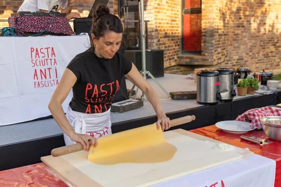 LA PASTASCIUTTA ANTIFASCISTA DE CASA CERVI / FLORIANE FACCHINI