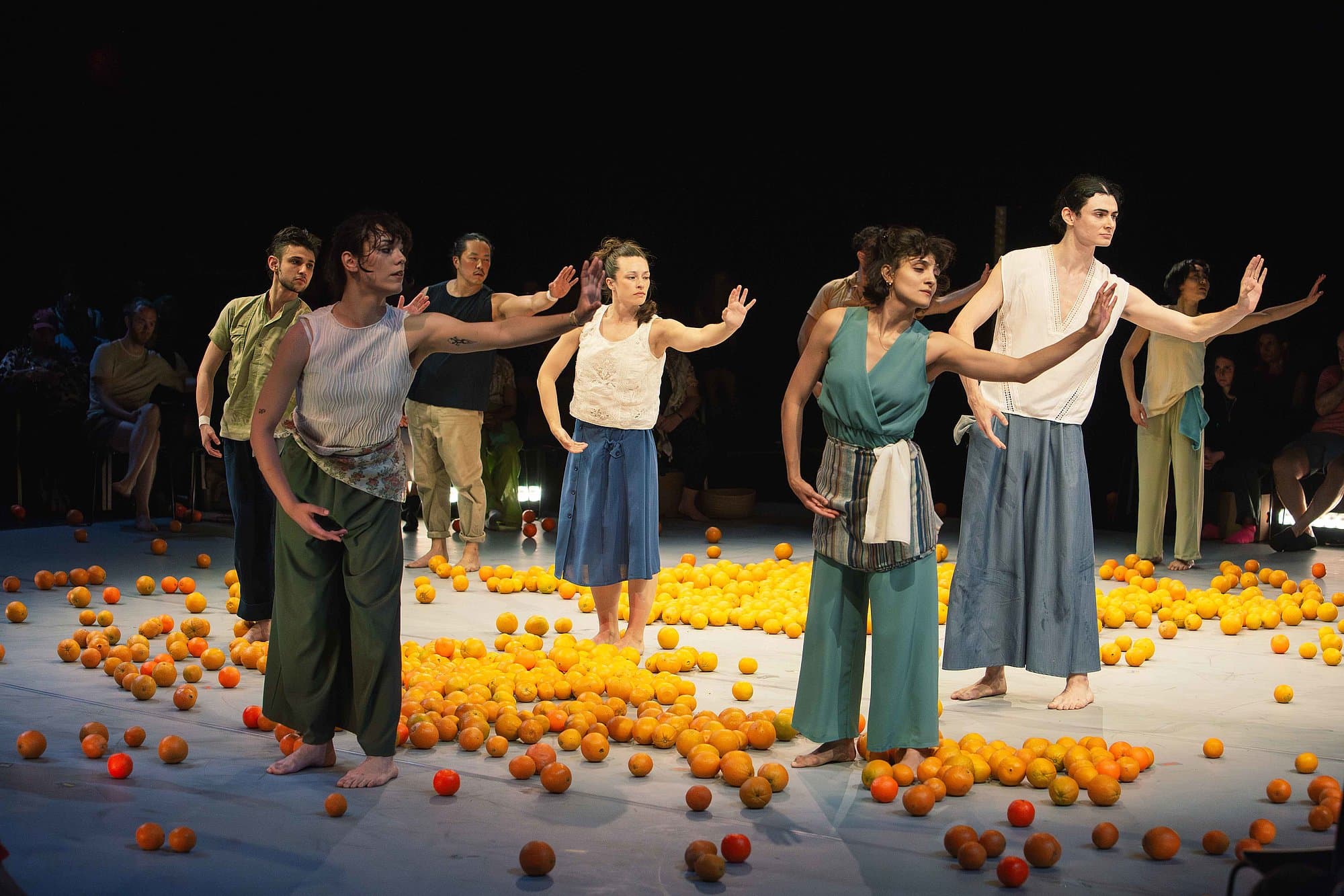 GATHERING SAMAR HADDAD KING / YAA SAMAR! DANCE THEATRE